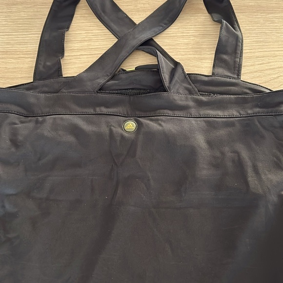 Adidas sport top built in bra - Picture 5 of 7